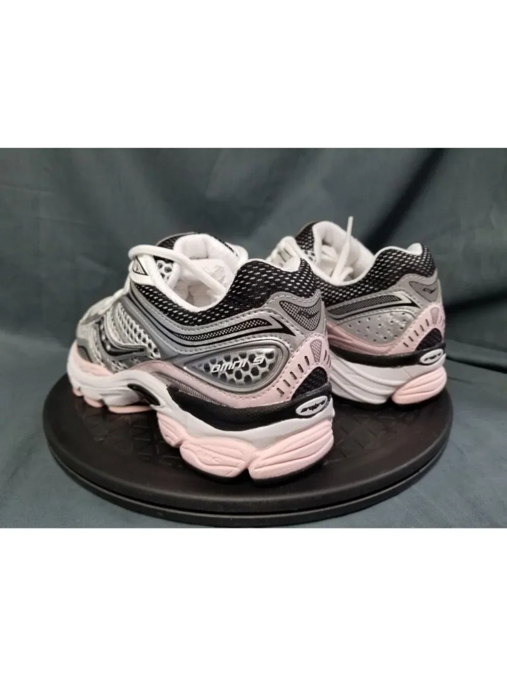 Saucony ProGrid Omni 9 Silver Pink Women's Size 7.5 New No Box !! - Picture 6 of 11